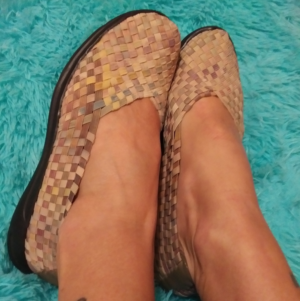 Size 8 multi Color Woven Bare Trap Loafer